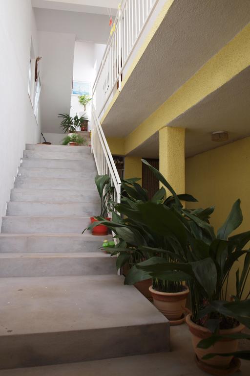 Apartments Viktorija Starigrad Paklenica Exterior foto